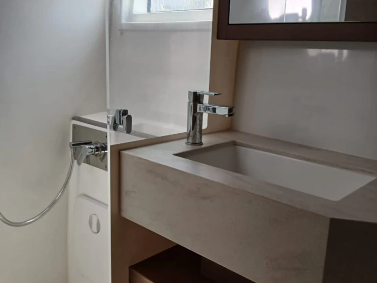 Katamarán k pronájmu v Lavrio za nejlepší cenu