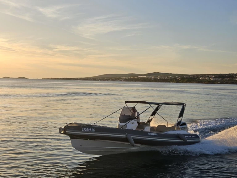 Pronajmout si Salpa Salpa Soleil 24.5 v Tkon