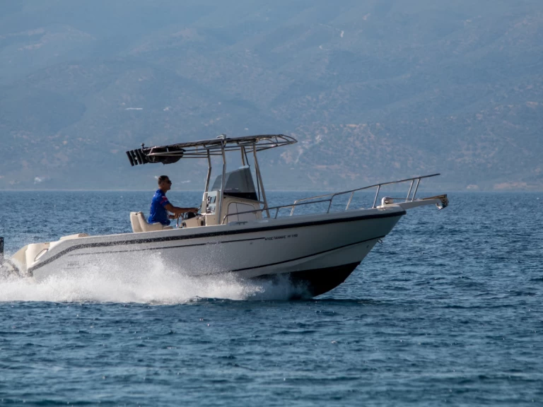 Pronájem jachty v Ýdra -Boston Whaler Boston Whaler 23 Outrage na Samboatu