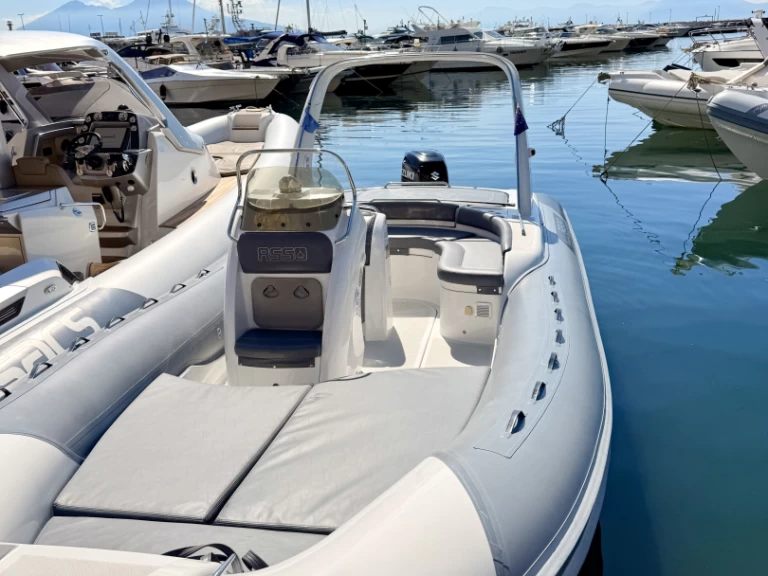 Pronájem jachty v Porto di Mergellina -Asso CHARISMA PASSIONE na Samboatu