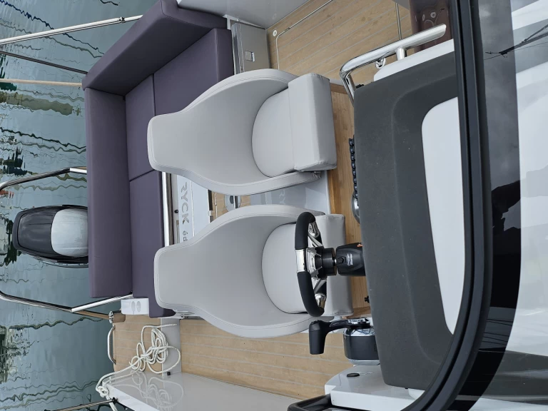 Motorová loď k pronájmu v La Forêt-Fouesnant za nejlepší cenu