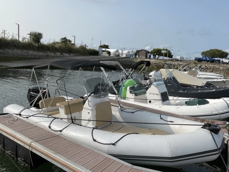 Pronajmout Polotuhá loď se skipperem či ne Bombard v Arcachon