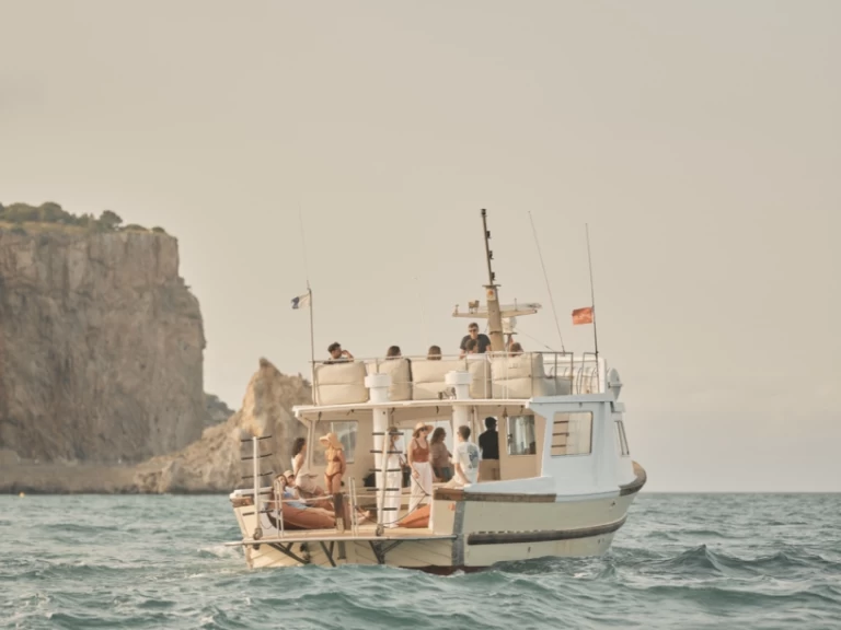 Xufre Custom jednotlivci a charterové společnosti v Torroella de Montgrí