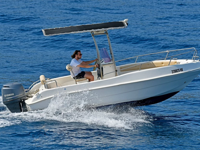 Motorová loď k pronájmu v Hvar  za nejlepší cenu