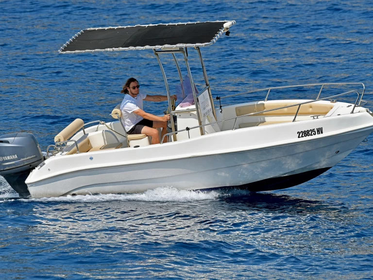 Bellingardo OPEN 550 jednotlivci a charterové společnosti v Hvar 