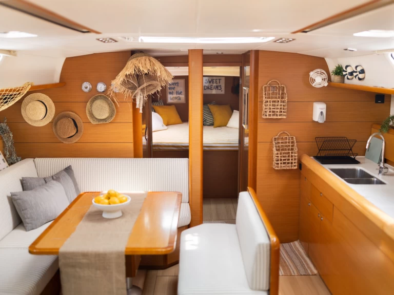 Pronájem lodi Preveza lákavé ceny Sun Odyssey 469