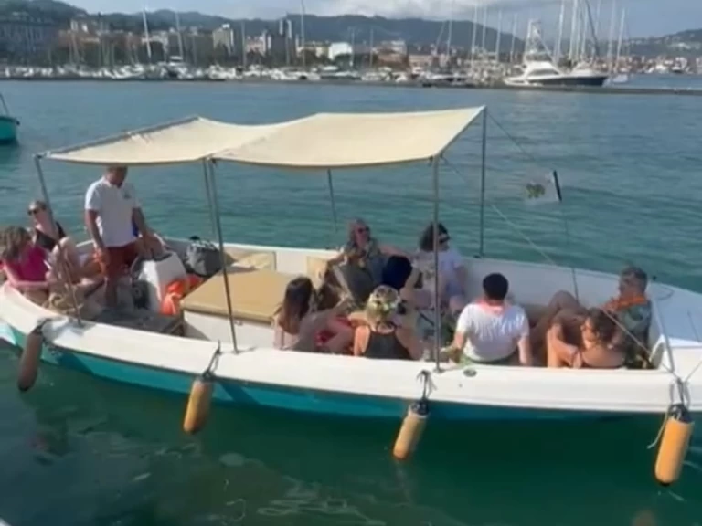 Pronájem Motorová loď Gozzo s licencí