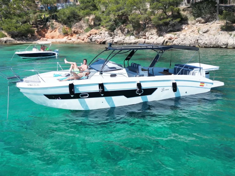 Pronájem lodi Palma de Mallorca lákavé ceny Saver 330 Sport