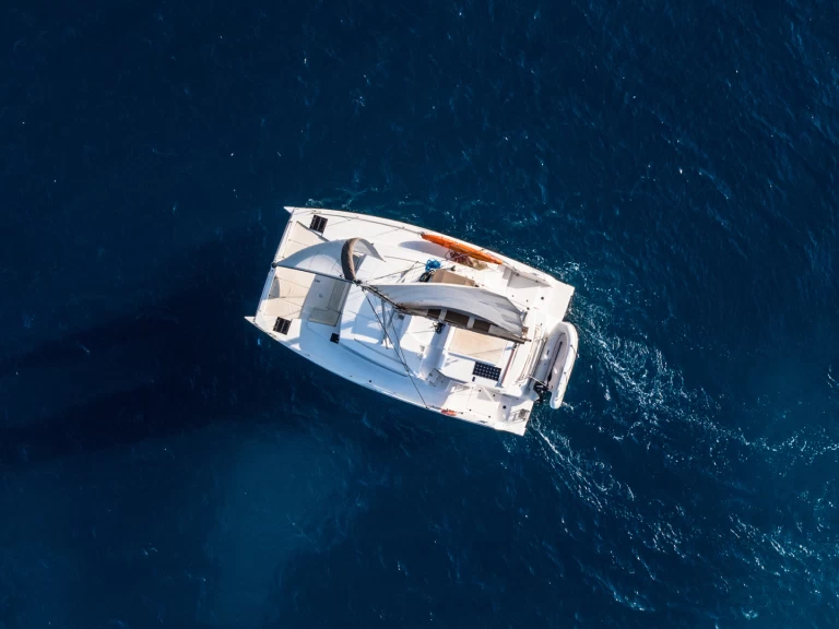 Pronájem lodi Bali Bali 4.1 v Palermo na Samboatu