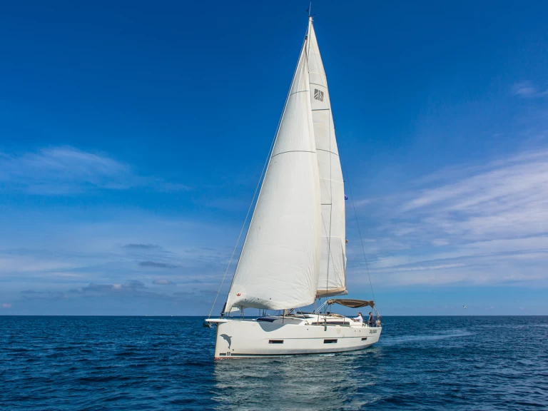 Pronájem lodi Dufour Dufour 430 v Palermo na Samboatu