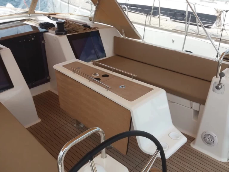 Pronájem lodi Dufour Dufour 460 Grand Large v Lavrio na Samboatu