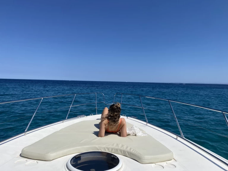 Pronajmout si Princess Princess V50 v Porto-Vecchio