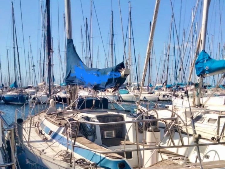 Pronájem jachty v Cagliari Port -Bénéteau Canot 390 na Samboatu