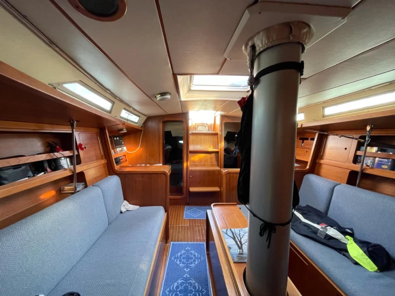 Pronájem Plachetnice v Cagliari Port -Bénéteau Canot 390