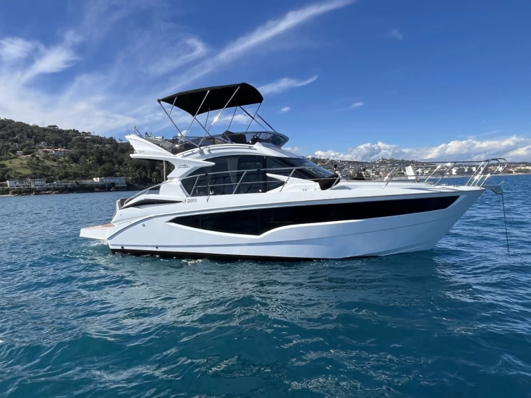 Pronájem jachty v Cannes -Galeon Galeon 360 Fly na Samboatu