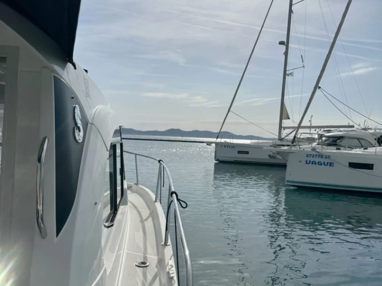 Pronájem lodi Borik Marina lákavé ceny Antares 8 OB