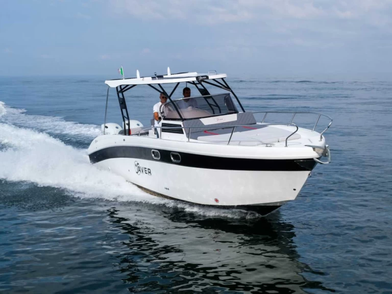 Saver Saver 870 WA jednotlivci a charterové společnosti v Ibiza Town