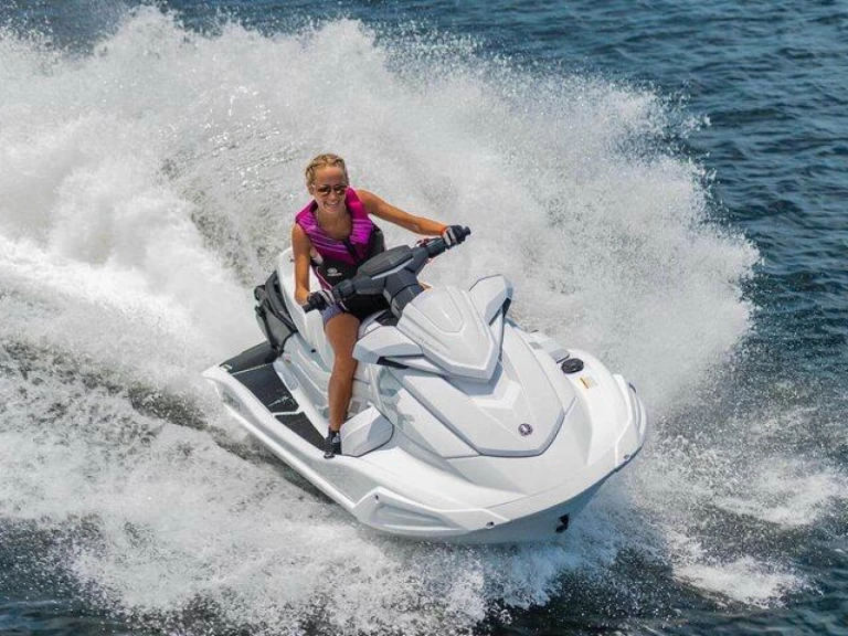 Pronajmout si Yamaha Yamaha VX v Sant Antoni de Portmany