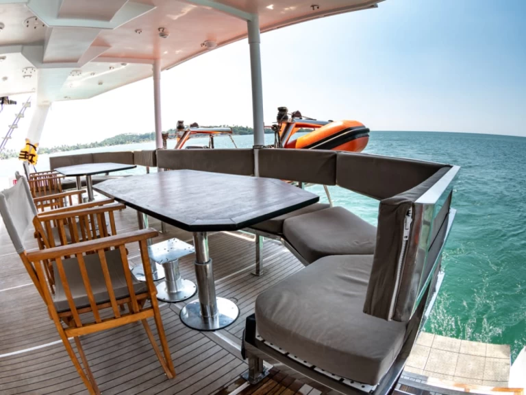 Pronajmout Katamarán se skipperem či ne Ceycat'53 v Trincomalee