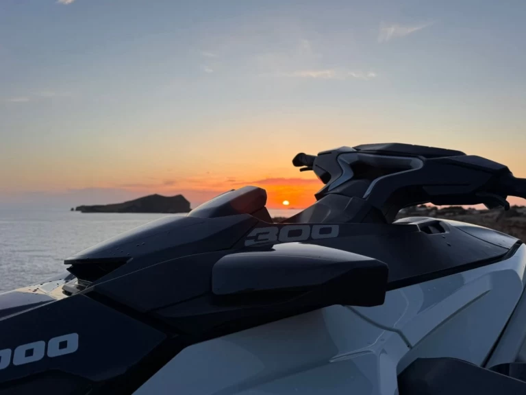 Pronájem lodi Sea-Doo Gtx limited 300 v Marina Ibiza na Samboatu
