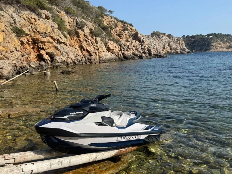 Pronajmout Vodní skútr se skipperem či ne Sea-Doo v Marina Ibiza