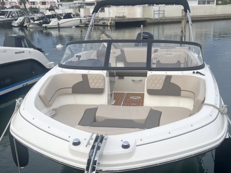 Pronájem lodi Bayliner VR5 v Palavas-les-Flots na Samboatu