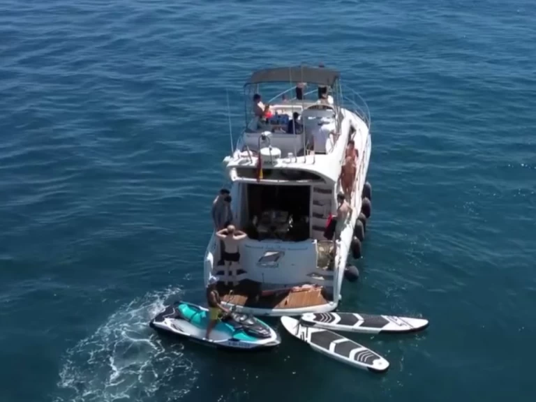 Pronájem lodi Doqueve Majestic 46 Fly v Marbella na Samboatu