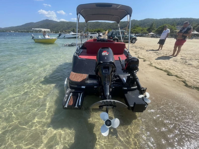 Pronájem lodi Aquastar Aquastar 600 RIB v Vourvourou na Samboatu