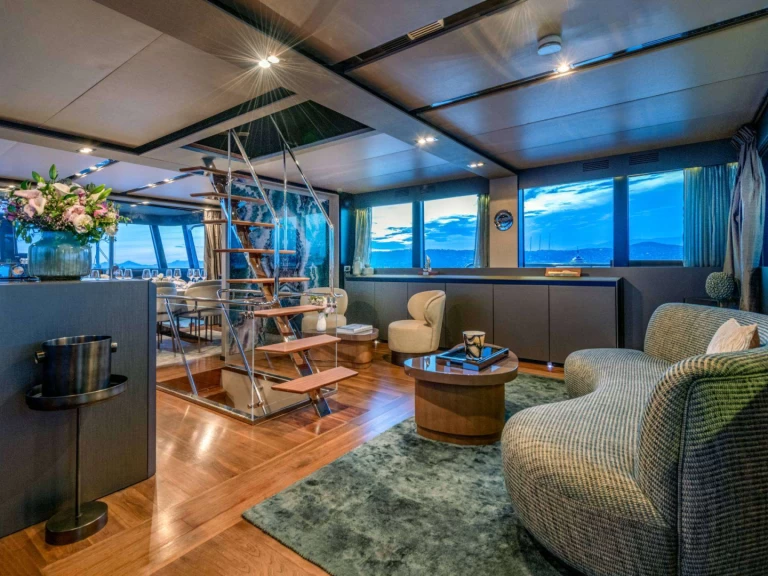 Pronájem lodi Antibes lákavé ceny KOKONUT'S WALLY