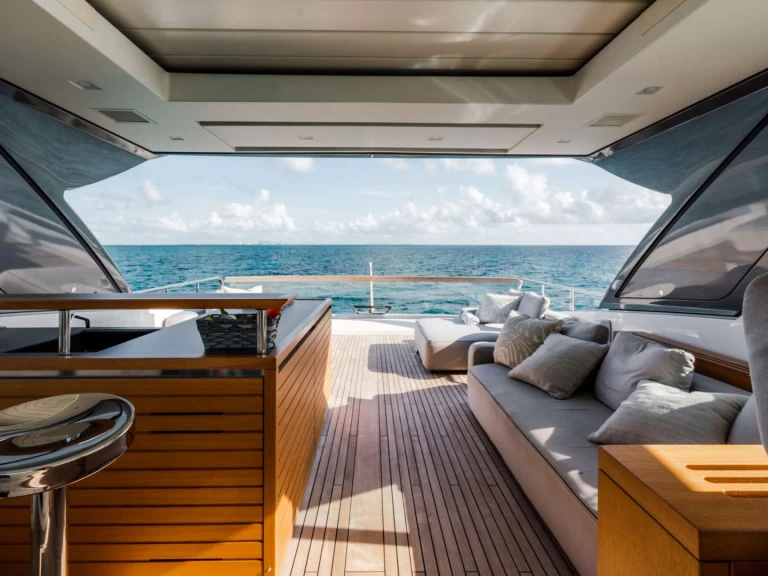 Pronajmout si San Lorenzo Vasiliki v Bahamy