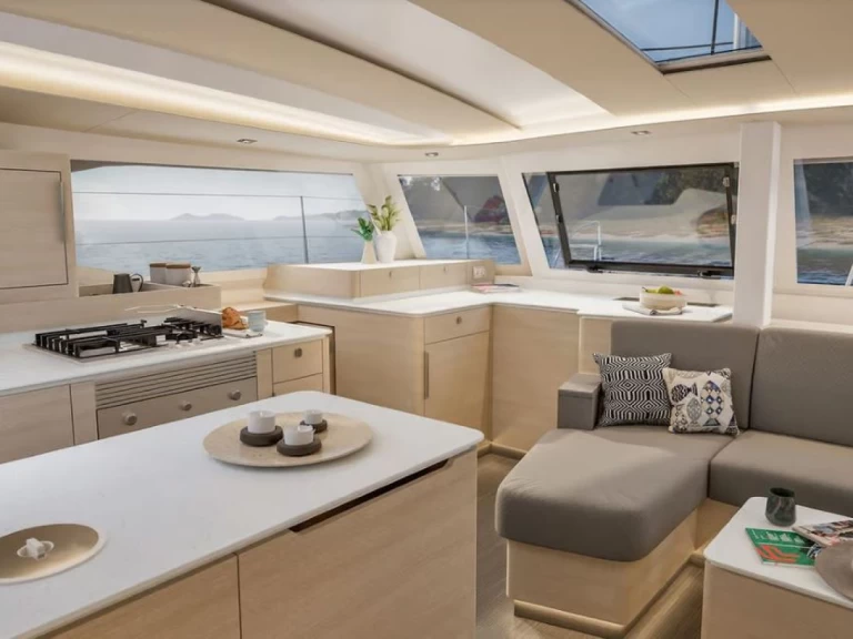 Fountaine Pajot Fountaine Pajot FP 44 Quatuor ELECTRIC - 4 + 1 cab. jednotlivci a charterové společnosti v Donji Seget