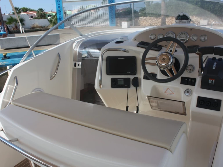 Pronajmout Motorová loď se skipperem či ne Jeanneau v Fornells