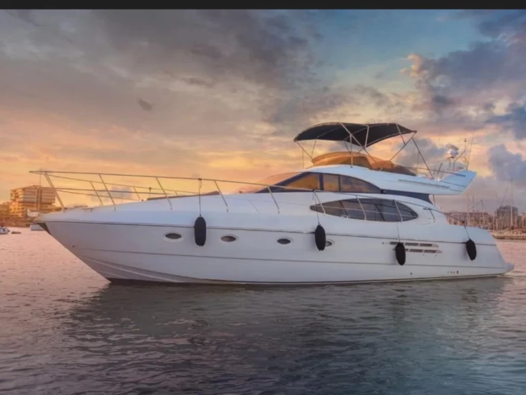 Pronájem lodi Azimut Azimut 52 Fly v Torrevieja na Samboatu