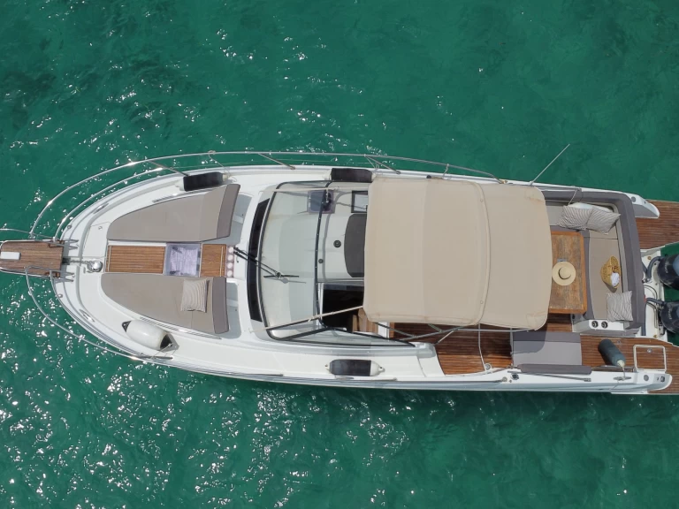 Motorová loď k pronájmu v Puerto Portals za nejlepší cenu