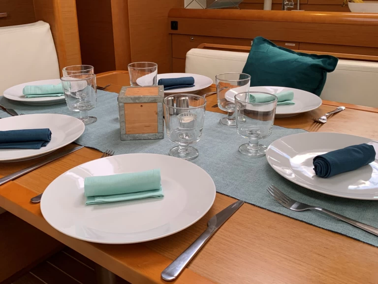 Jeanneau Sun Odyssey 469 jednotlivci a charterové společnosti v Nice