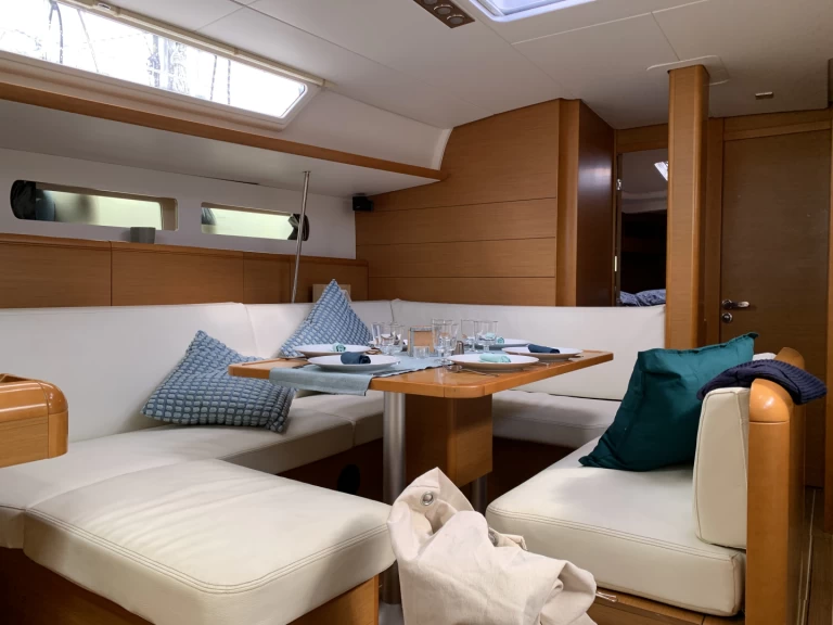 Pronájem jachty v Nice -Jeanneau Sun Odyssey 469 na Samboatu
