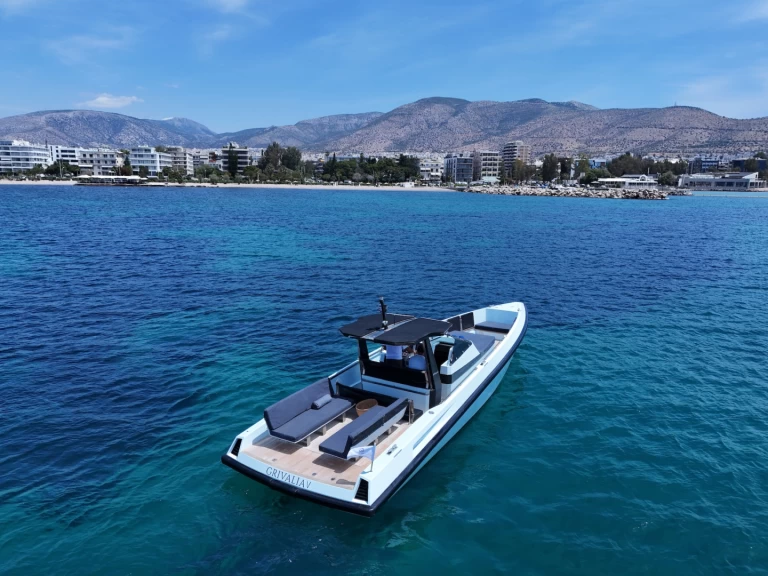 Pronájem lodi Atény lákavé ceny One 44, Limited Edition