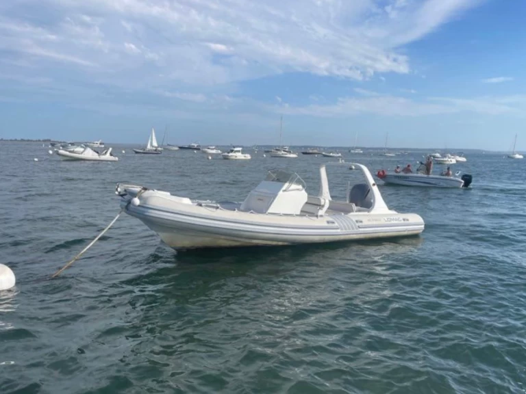 Pronájem lodi Lomac Lomac 790 IN v Toulon na Samboatu