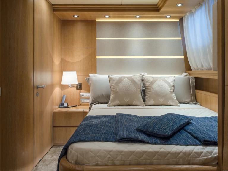 Pronájem lodi Fipa Italiana Yachts Maiora 32 DP Fly v Poltu Quatu na Samboatu