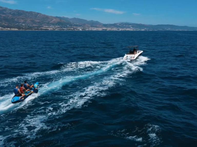 Pronájem lodi Suzuki DF 115 BTL v Marbella na Samboatu