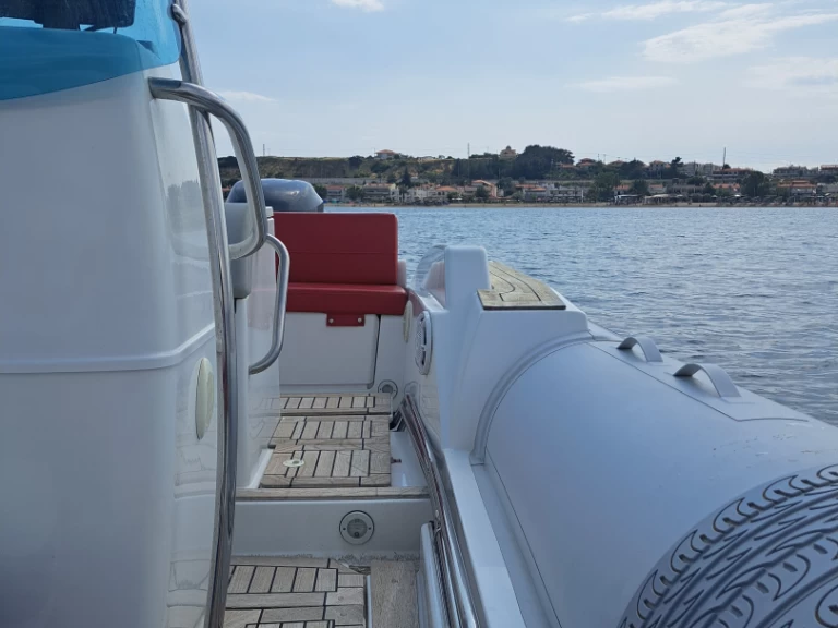 Pirelli PZERO770 jednotlivci a charterové společnosti v Néa Potídhaia