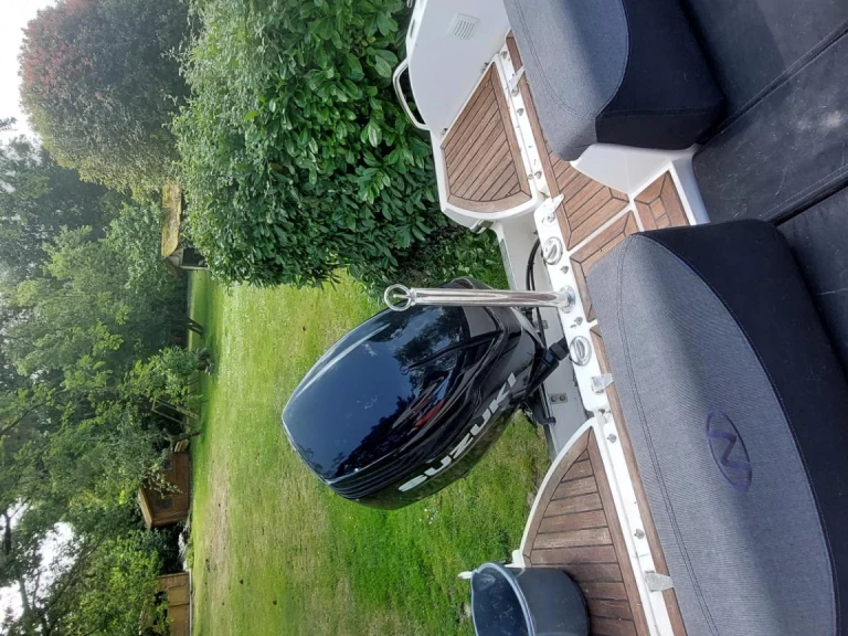 Motorová loď k pronájmu v Porto-Vecchio za nejlepší cenu