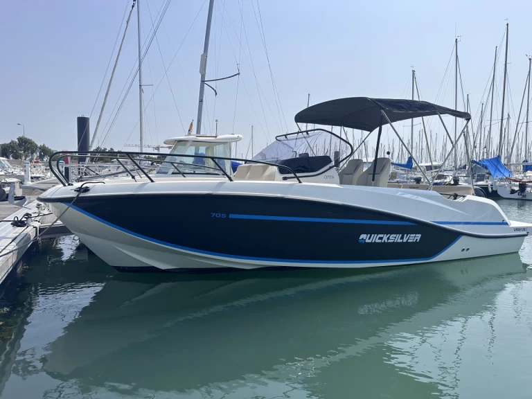 Pronájem lodi La Rochelle lákavé ceny 705 Open