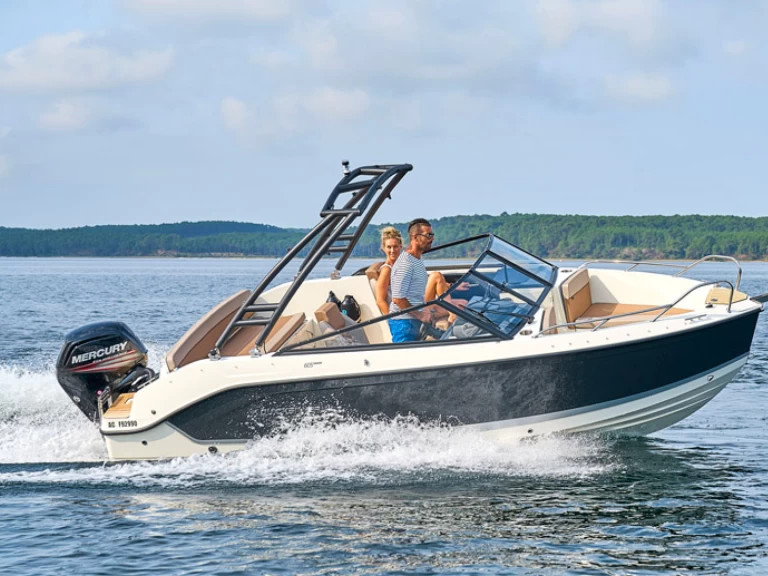 Pronájem lodi Altea lákavé ceny Activ 605 Bowrider