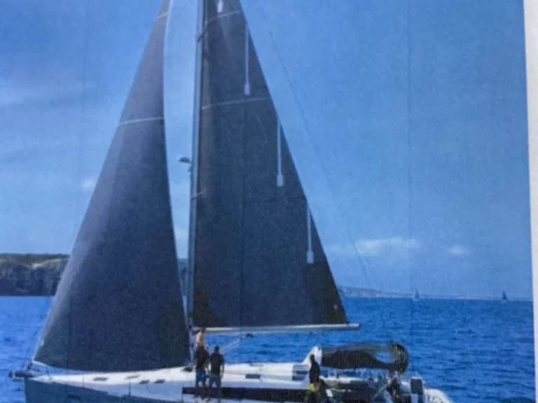 Pronajmout Plachetnice se skipperem či ne Bénéteau v Marseille