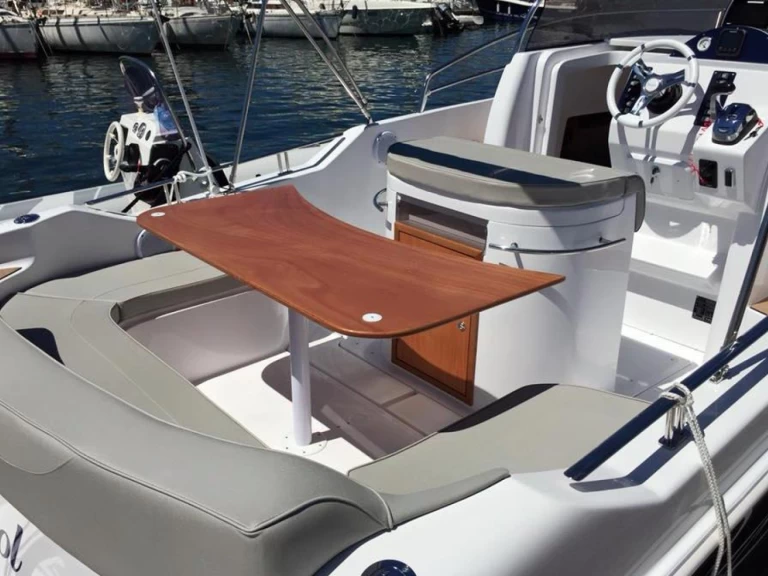 Pronájem Motorová loď v Capo d'Orlando -Aquabat Sport Infinity 850
