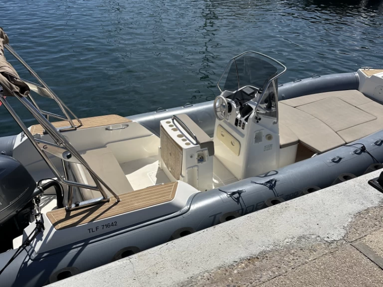 Pronájem lodi Capelli Capelli 700 Sun v Port de Hyères (St Pierre) na Samboatu