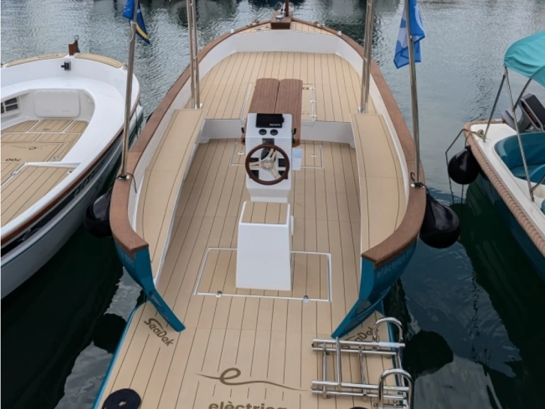 Pronájem lodi Marina de Palamós lákavé ceny 800