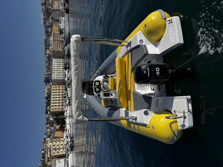 Pronajmout si 2bar 620 v Neapol