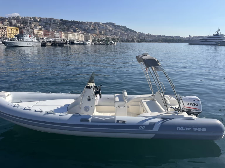 Pronájem lodi Marsea 110 v Neapol na Samboatu
